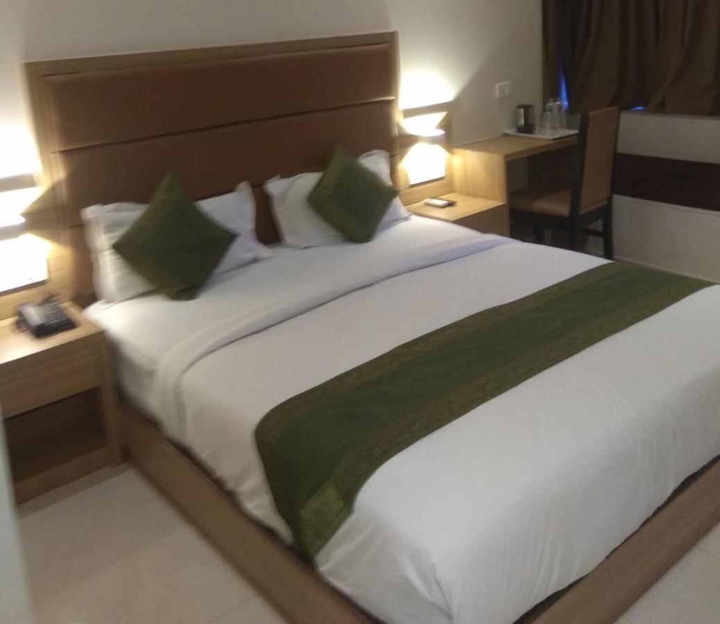 Hotel West Blue Mumbai Luaran gambar