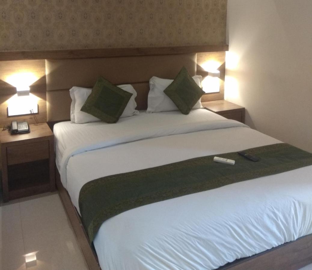 Hotel West Blue Mumbai Luaran gambar