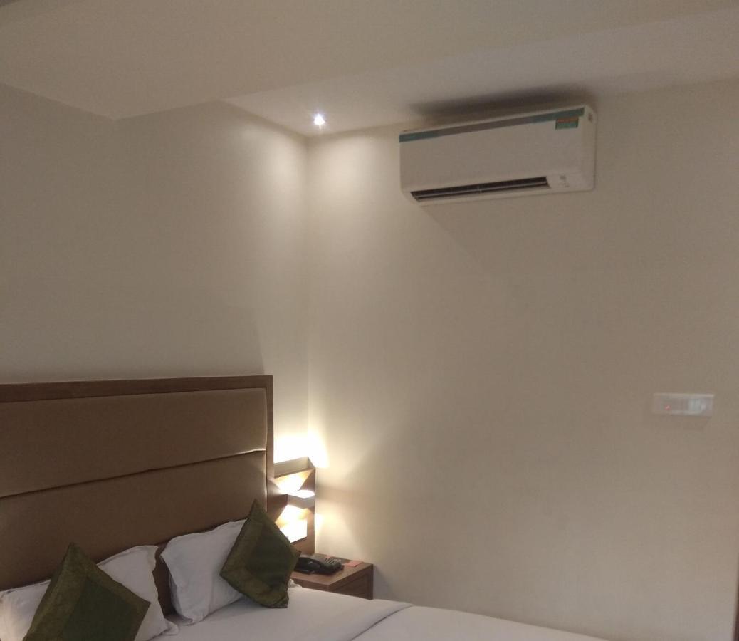 Hotel West Blue Mumbai Luaran gambar