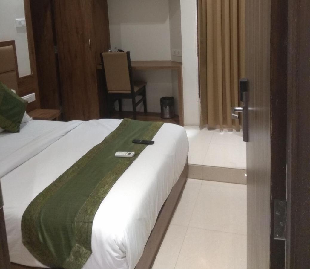 Hotel West Blue Mumbai Luaran gambar