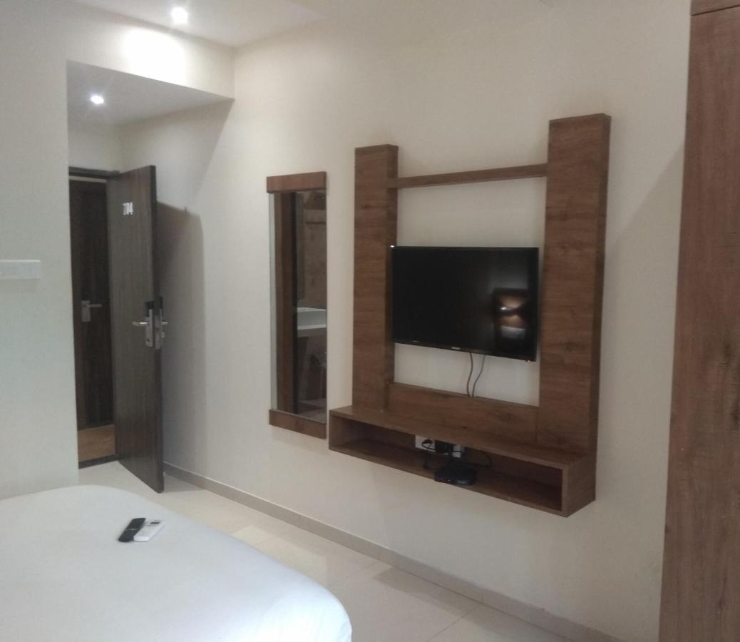 Hotel West Blue Mumbai Luaran gambar