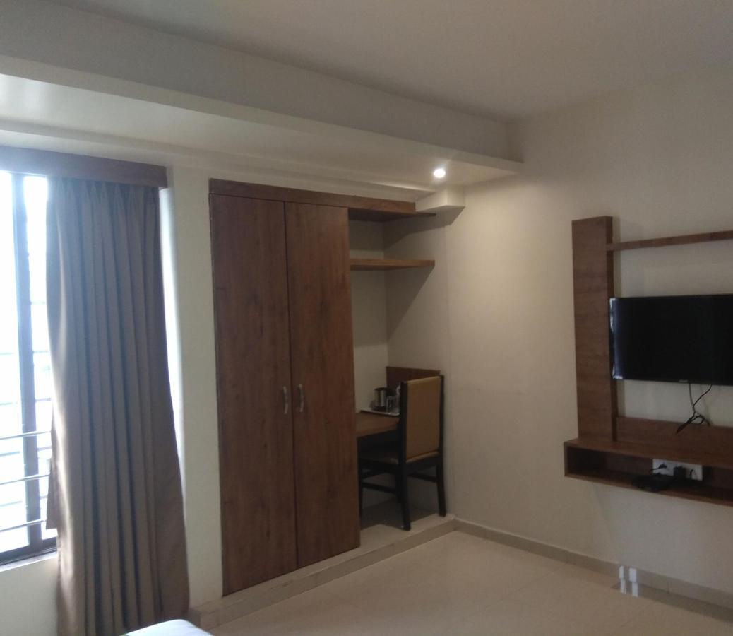 Hotel West Blue Mumbai Luaran gambar