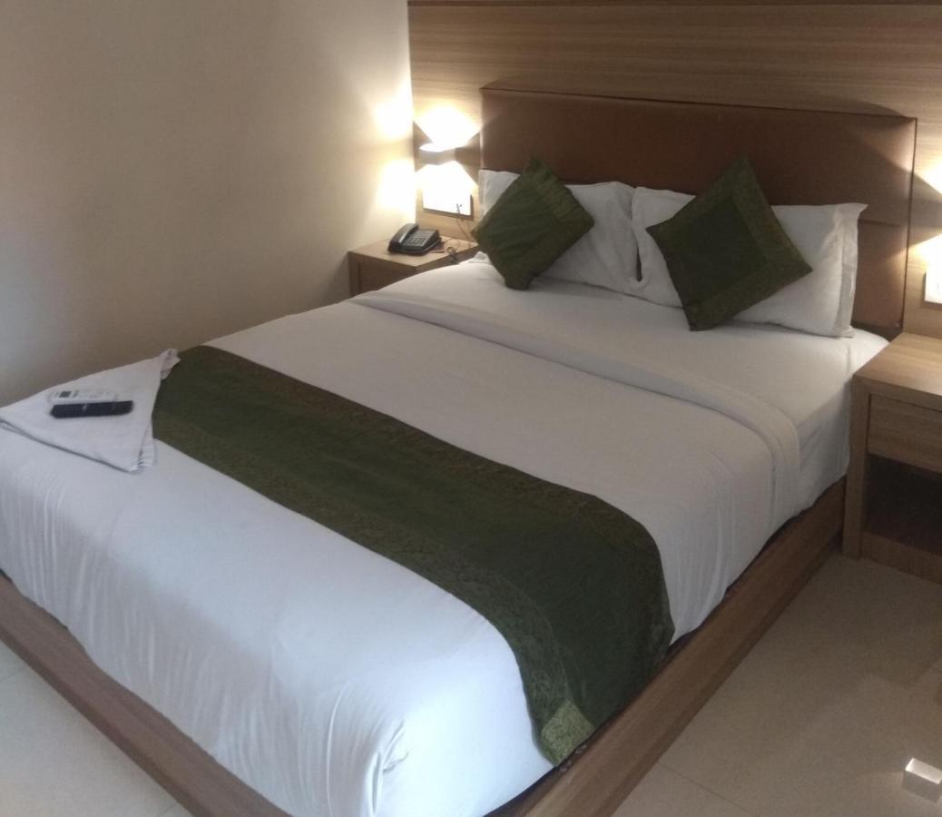 Hotel West Blue Mumbai Luaran gambar