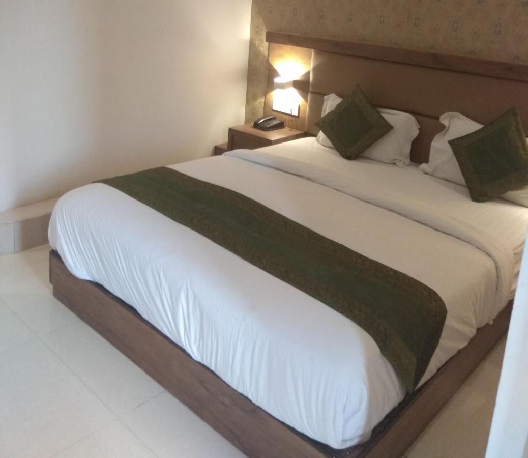 Hotel West Blue Mumbai Luaran gambar