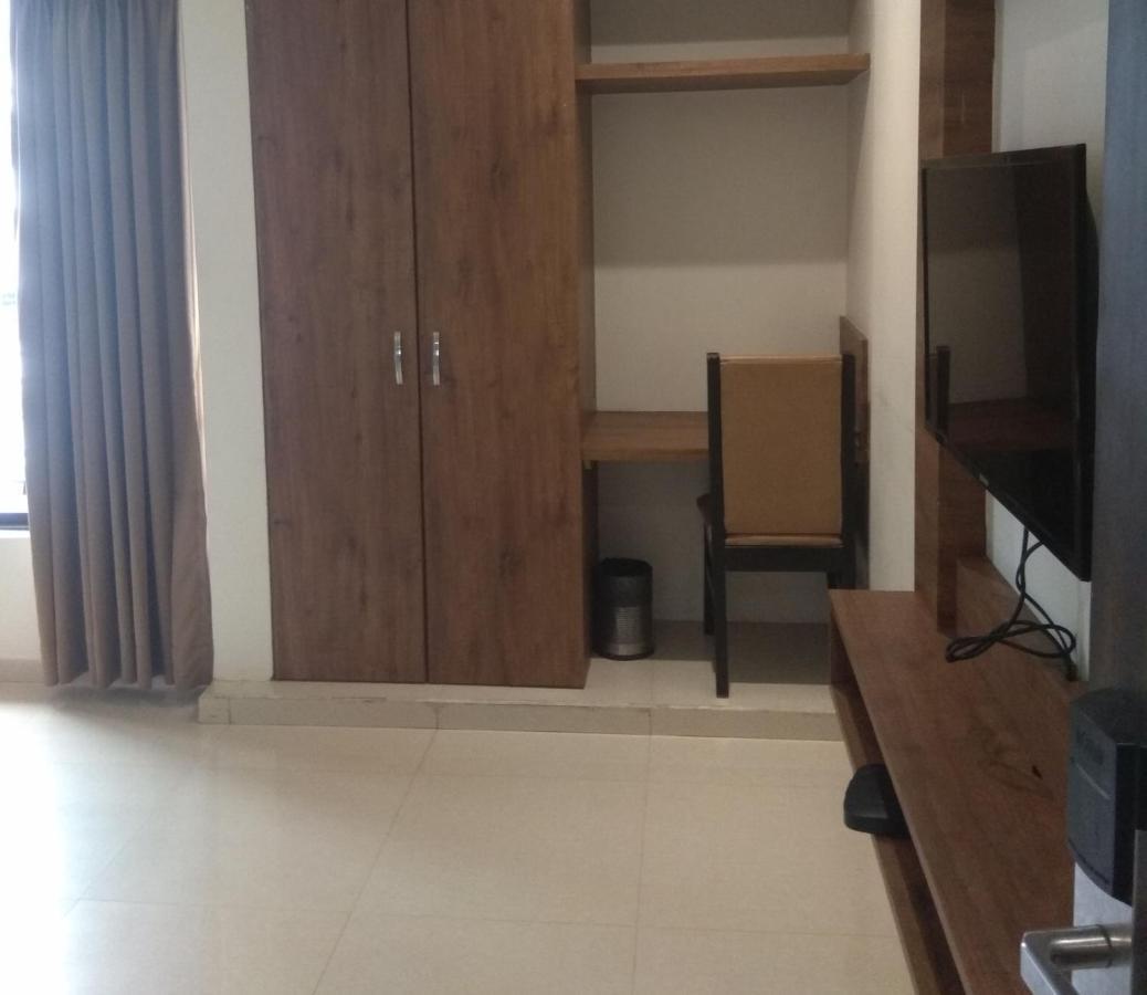 Hotel West Blue Mumbai Luaran gambar