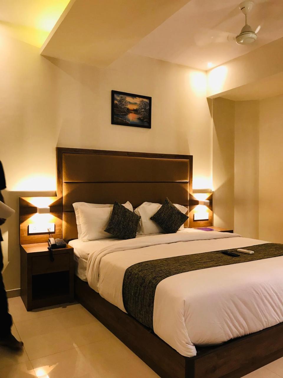 Hotel West Blue Mumbai Luaran gambar