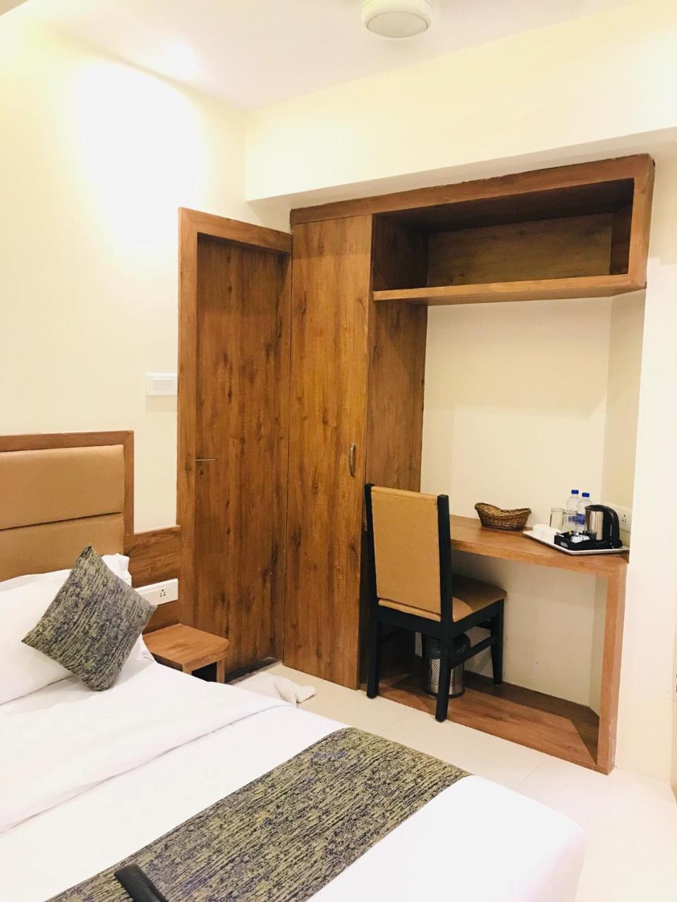 Hotel West Blue Mumbai Luaran gambar