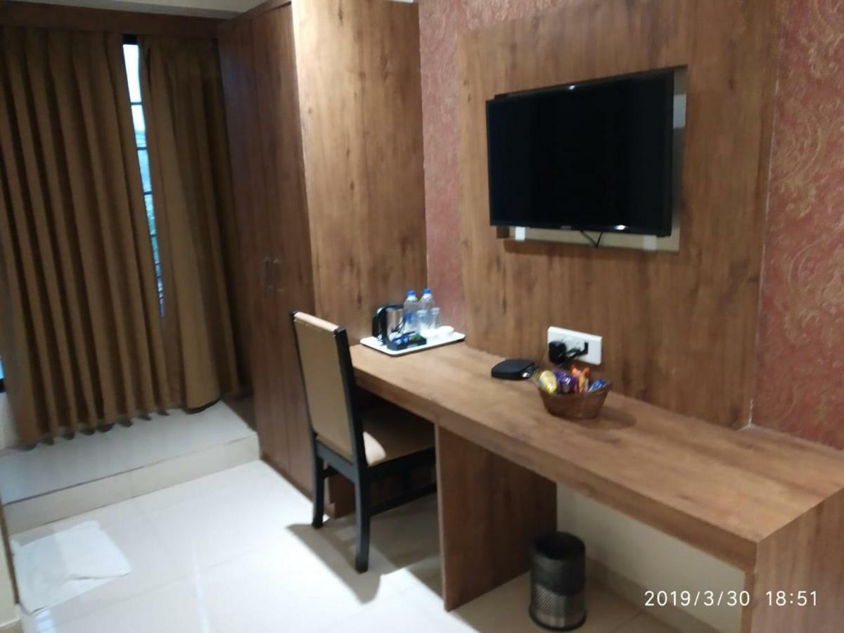 Hotel West Blue Mumbai Luaran gambar