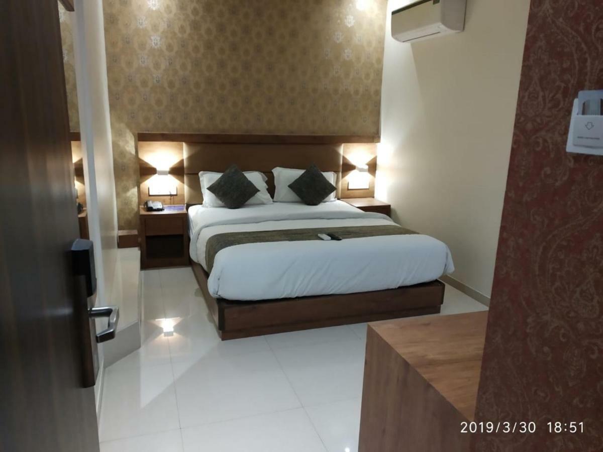 Hotel West Blue Mumbai Luaran gambar